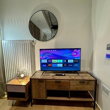 Tower Bridge London, 2 Bedrooms, Reception, Kitchen, Parking エクステリア 写真