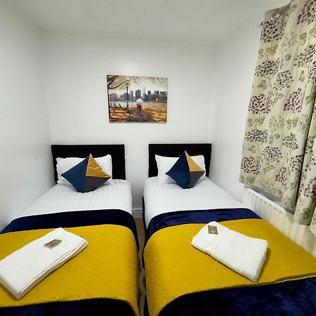 Tower Bridge London, 2 Bedrooms, Reception, Kitchen, Parking エクステリア 写真