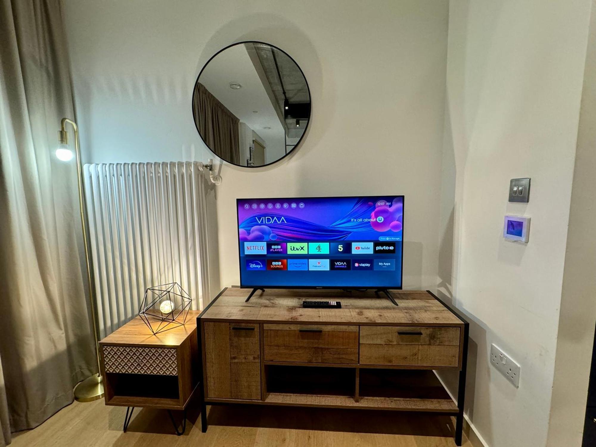 Tower Bridge London, 2 Bedrooms, Reception, Kitchen, Parking エクステリア 写真